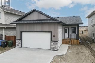 Bungalow for Sale, 17 Toal Close, Red Deer, AB