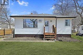 Bungalow for Sale, 399 9th Avenue Nw, Swift Current, SK