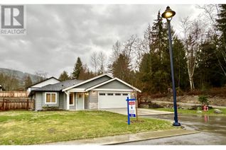 Bungalow for Sale, 1020 Celia Crescent, Gibsons, BC