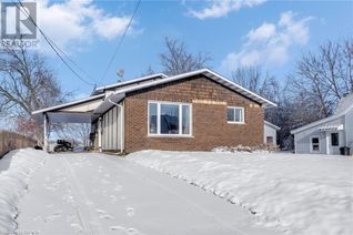 Detached House for Sale, 86 Schofield Avenue, Brockville, ON