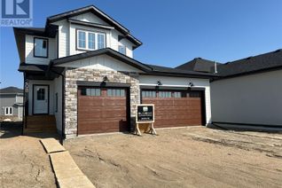 Detached House for Sale, 208 Woolf Place, Saskatoon, SK