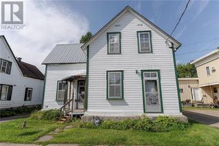 Detached House for Sale, 468 Moffat Street, Pembroke, ON