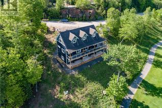 Detached House for Sale, 17 Deerhurst Highlands Drive, Huntsville, ON