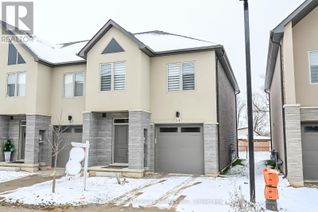 Townhouse for Sale, 14 Bayberry Lane, Hamilton, ON