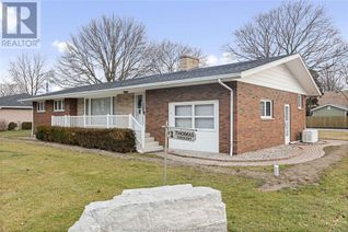Ranch-Style House for Sale, 1 Thomas Crescent, Tilbury, ON