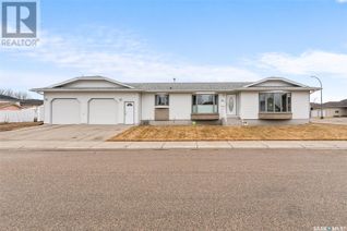 Bungalow for Sale, 16 Marigold Crescent, Moose Jaw, SK