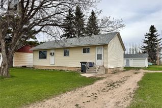 Bungalow for Sale, 525 1st Avenue, Raymore, SK