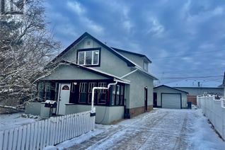 House for Sale, 832 104 Avenue, Dawson Creek, BC