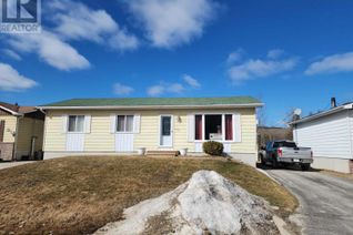 Detached House for Sale, 32 Matachewan Ave, Manitouwadge, ON