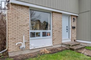 Condo Townhouse for Rent, 215 Thistledown Court, Nepean, ON