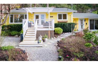 Detached House for Sale, 8594 Redrooffs Road, Halfmoon Bay, BC