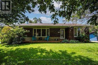 Detached House for Sale, 225 Clifton St, Kawartha Lakes, ON