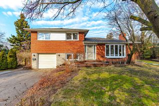 House for Sale, 2 Royal Doulton Dr, Toronto, ON