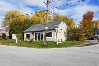 Detached House for Sale, 51 Lake Dr N, Georgina, ON
