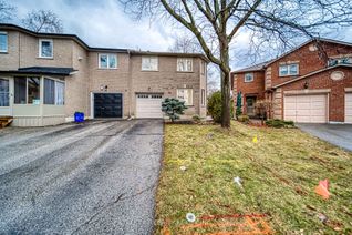 Semi-Detached House for Sale, 32 Cypress Crt, Aurora, ON