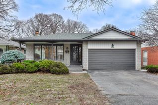 Bungalow for Sale, 1986 Truscott Dr, Mississauga, ON