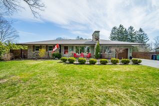 Bungalow for Sale, 226 Angeline St N, Kawartha Lakes, ON