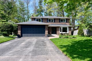 Detached House for Sale, 2 Hailey Hllw, Barrie, ON