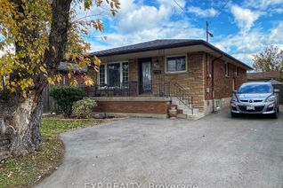 Bungalow for Rent, 806 Dunn Ave, Hamilton, ON