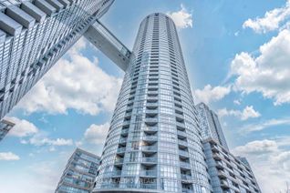 Apartment for Sale, 21 Iceboat Terr #922, Toronto, ON
