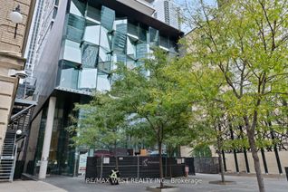 Condo for Sale, 224 King St W #3702, Toronto, ON