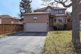 Detached House for Sale, 687 Goodyear Cres, Newmarket, ON