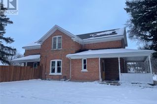House for Sale, 402 Jasper Street, Maple Creek, SK
