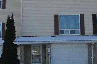 Freehold Townhouse for Sale, 31 Forest Place, Elliot Lake, ON