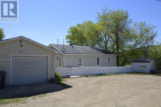 Bungalow for Sale, 10826 103a Street, Peace River, AB