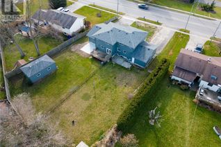 Semi-Detached House for Sale, 22268 Adelaide Street, Mount Brydges, ON