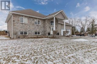 Detached House for Sale, 484 Centreline Rd, Kawartha Lakes, ON