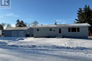 House for Sale, 825 Walsh Avenue, Oxbow, SK