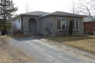 Bungalow for Sale, 93 Pruyn Crescent, Bath, ON