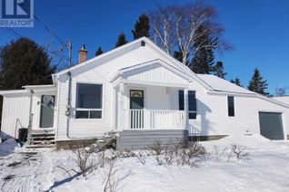 Bungalow for Sale, 56 First Ave, Wawa, ON