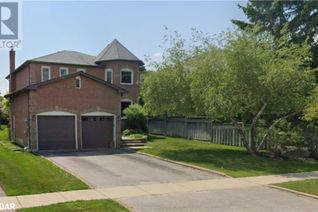Detached House for Sale, 3 Stroud Place, Barrie, ON