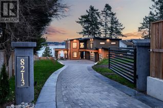 Detached House for Sale, 8213 Lochside Dr, Central Saanich, BC