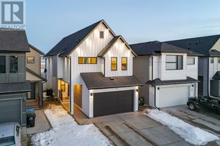 Detached House for Sale, 8 Copperhead Place Se, Calgary, AB