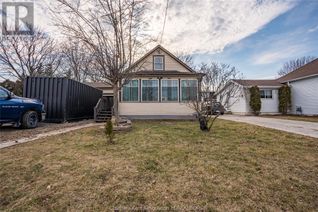 Detached House for Sale, 96 Woods Street, Chatham, ON