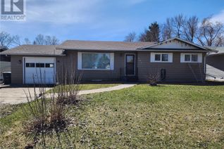 Bungalow for Sale, 707 Grey Avenue, Grenfell, SK