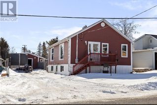 Detached House for Sale, 8 St Marie St, Wawa, ON