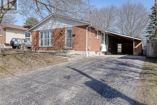 Bungalow for Sale, 157 East Park Drive, Woodstock, ON