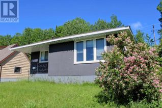 Bungalow for Sale, 2 Essa Pl, Manitouwadge, ON