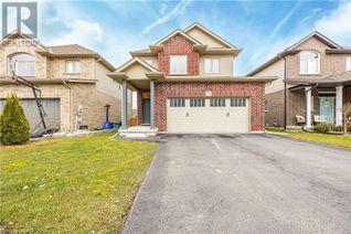Detached House for Sale, 10 Bergenstein Crescent, Fonthill, ON