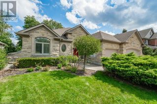 Detached House for Sale, 28 Pioneer Ridge Drive, Kitchener, ON
