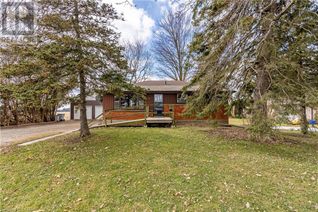 Detached House for Rent, 22103 Highbury Avenue N, Thames Centre, ON