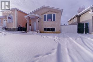 House for Sale, 50 Assiniboia Way W, Lethbridge, AB