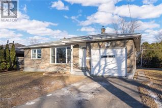 Bungalow for Sale, 1237 Daly Avenue, Cornwall, ON