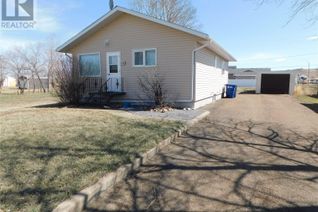 Bungalow for Sale, 16 H Avenue, Willow Bunch, SK