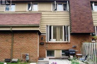 Condo Townhouse for Rent, 2610 Draper Avenue #32, Ottawa, ON