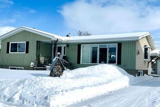 Bungalow for Sale, 5011 53 Street, Rocky Mountain House, AB